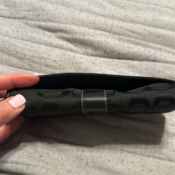 Coach Wallet - Picture 3 of 7